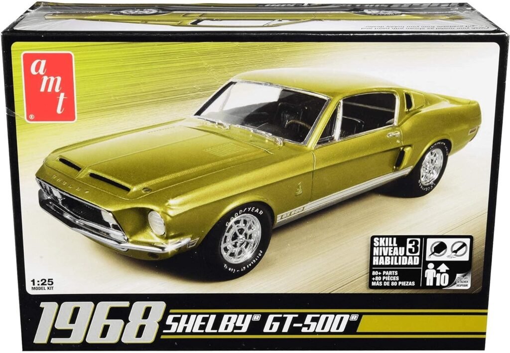 1968 Shelby GT 500 by AMT. The box features an illustration of a green Shelby GT 500. The set is 1/25 scale.